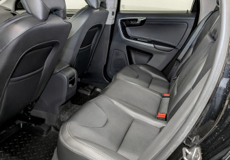 Подержанный автомобиль Volvo XC60 2017 года (13 фото)