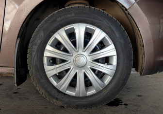 Подержанный автомобиль Peugeot 301 2013 года (15 фото)