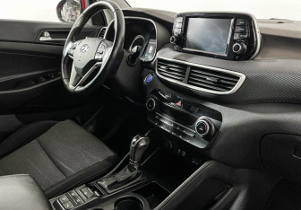 Подержанный автомобиль Hyundai Tucson 2019 года (9 фото)