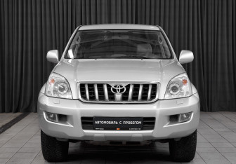 Подержанный автомобиль Toyota Land Cruiser Prado 2005 года (2 фото)