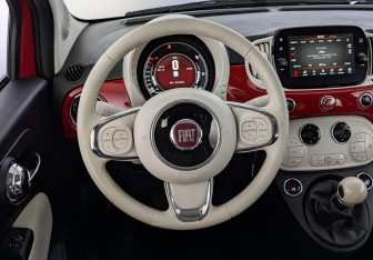Подержанный автомобиль Fiat 500 Hatchback 2021 года (22 фото)