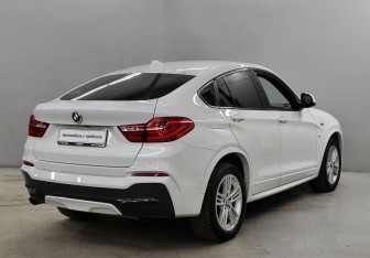 Подержанный автомобиль BMW X4 2016 года (5 фото)
