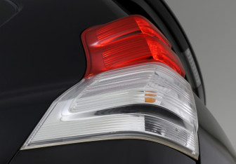 Подержанный автомобиль Toyota Land Cruiser Prado 2009 года (20 фото)