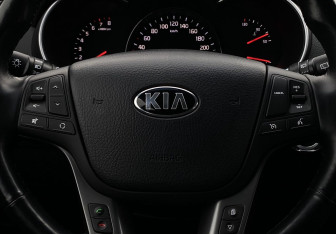 Подержанный автомобиль Kia Sorento 2019 года (15 фото)