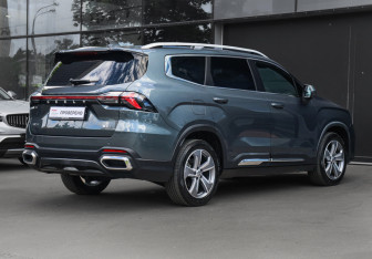 Подержанный автомобиль Geely Okavango 2023 года (4 фото)