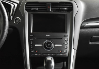 Подержанный автомобиль Ford Mondeo Sedan 2016 года (12 фото)