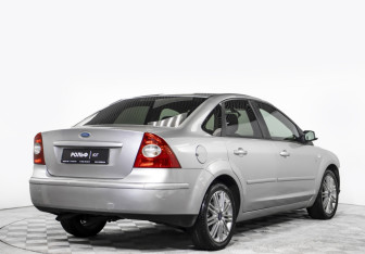 Подержанный автомобиль Ford Focus Sedan 2007 года (4 фото)