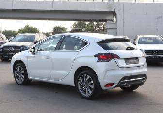 Подержанный автомобиль Citroen DS4 2015 года (7 фото)