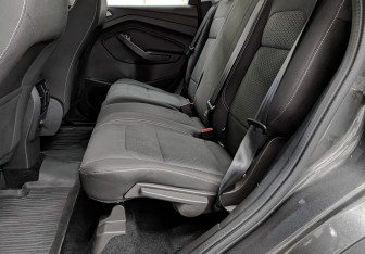 Подержанный автомобиль Ford Kuga 2018 года (17 фото)