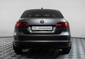 Подержанный автомобиль Volkswagen Jetta Sedan 2011 года (6 фото)