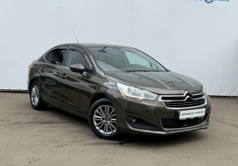 Подержанный автомобиль Citroen C4 Sedan 2013 года (3 фото)