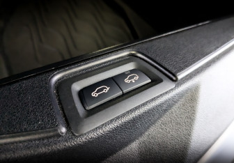 Подержанный автомобиль BMW X5 2024 года (28 фото)