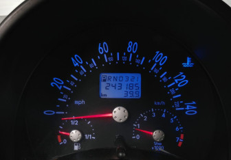 Подержанный автомобиль Volkswagen Beetle Hatchback 1999 года (17 фото)