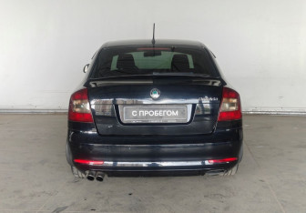 Подержанный автомобиль Skoda Octavia Liftback 2011 года (5 фото)