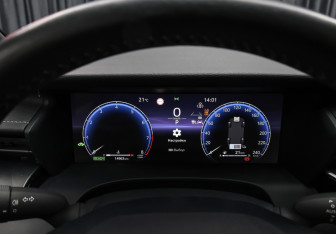 Подержанный автомобиль Toyota Camry Sedan 2024 года (11 фото)