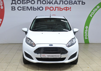 Подержанный автомобиль Ford Fiesta Hatchback 2016 года (2 фото)