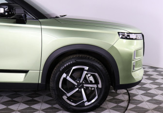 Подержанный автомобиль Jaecoo J7 2024 года (14 фото)