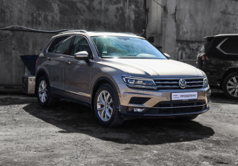 Подержанный автомобиль Volkswagen Tiguan 2018 года (3 фото)