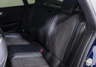 Подержанный автомобиль Audi A5 Liftback 2019 года (14 фото)