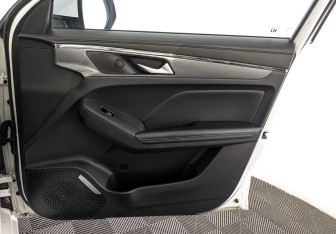 Подержанный автомобиль Haval Jolion 2022 года (24 фото)