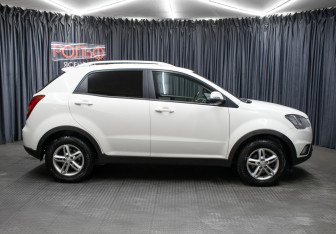 Подержанный автомобиль SsangYong Actyon 2011 года (4 фото)