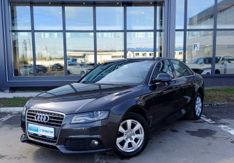 Подержанный автомобиль Audi A4 Sedan 2008 года (1 фото)