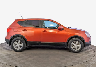 Подержанный автомобиль Nissan Qashqai 2008 года (4 фото)