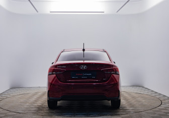 Подержанный автомобиль Hyundai Solaris Sedan 2018 года (6 фото)