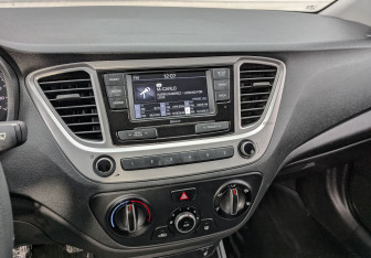 Подержанный автомобиль Hyundai Solaris Sedan 2021 года (15 фото)