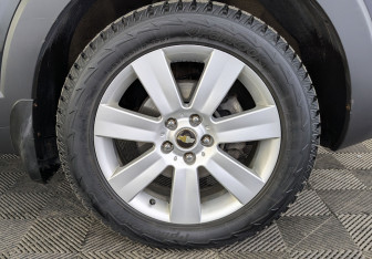 Подержанный автомобиль Chevrolet Captiva 2011 года (12 фото)