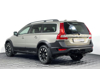 Подержанный автомобиль Volvo XC70 2014 года (7 фото)