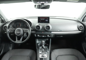 Подержанный автомобиль Audi A3 Sedan 2020 года (12 фото)