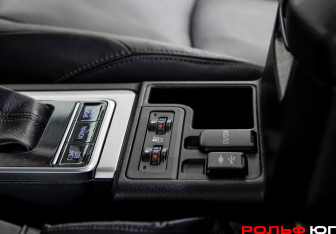 Подержанный автомобиль Toyota Land Cruiser Prado 2017 года (16 фото)