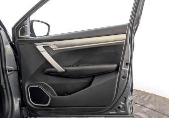 Подержанный автомобиль Geely Coolray 2021 года (24 фото)