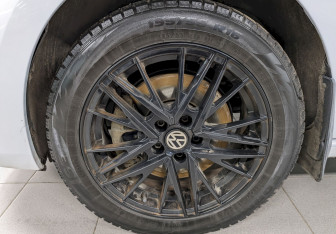 Подержанный автомобиль Volkswagen Polo Sedan 2020 года (17 фото)