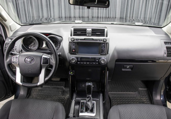 Подержанный автомобиль Toyota Land Cruiser Prado 2017 года (13 фото)
