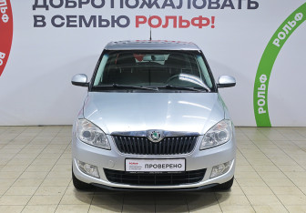 Подержанный автомобиль Skoda Fabia Hatchback 2010 года (2 фото)