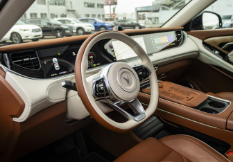 Подержанный автомобиль Voyah Free 2023 года (11 фото)