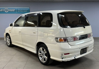 Подержанный автомобиль Toyota Gaia 1999 года (7 фото)