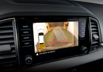 Подержанный автомобиль Skoda Karoq 2021 года (25 фото)