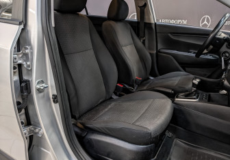 Подержанный автомобиль Kia Rio Hatchback 2021 года (23 фото)