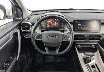 Подержанный автомобиль Geely Coolray 2023 года (21 фото)