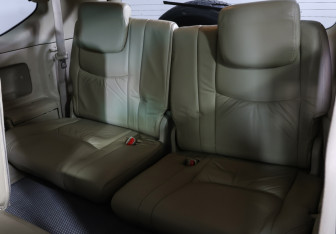 Подержанный автомобиль Toyota Land Cruiser Prado 2002 года (13 фото)