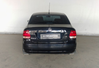 Подержанный автомобиль Volkswagen Polo Sedan 2011 года (5 фото)