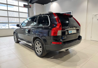 Подержанный автомобиль Volvo XC90 2008 года (6 фото)