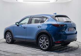 Подержанный автомобиль Mazda CX-5 2019 года (3 фото)