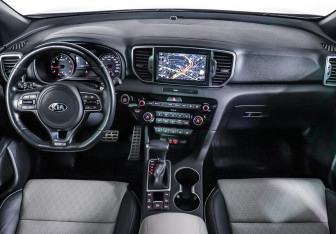 Подержанный автомобиль Kia Sportage 2016 года (12 фото)
