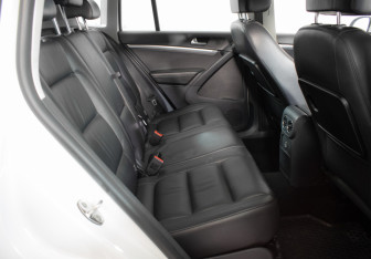 Подержанный автомобиль Volkswagen Tiguan 2012 года (10 фото)