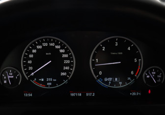 Подержанный автомобиль BMW X6 2017 года (13 фото)