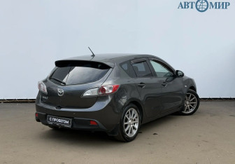 Подержанный автомобиль Mazda 3 Hatchback 2011 года (8 фото)